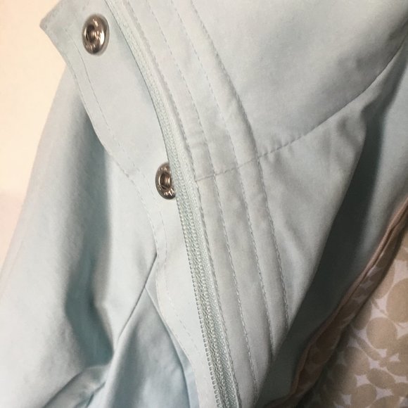 Calvin Klein - Picture 7 of 9